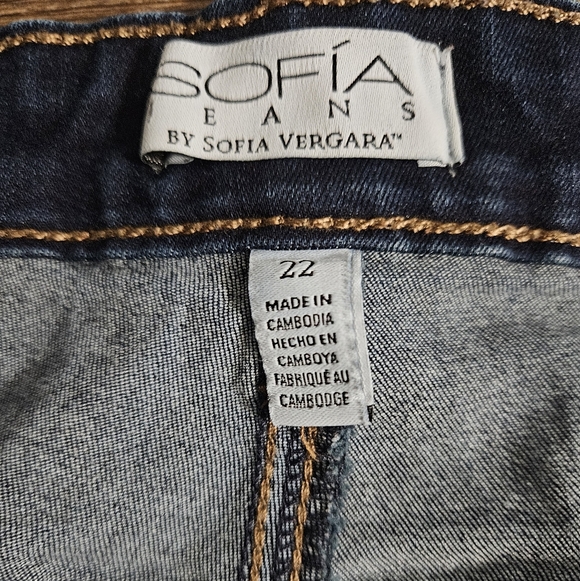 Sofia Jeans by Sofia Vergara, Amaya, Size 22 - Picture 7 of 8
